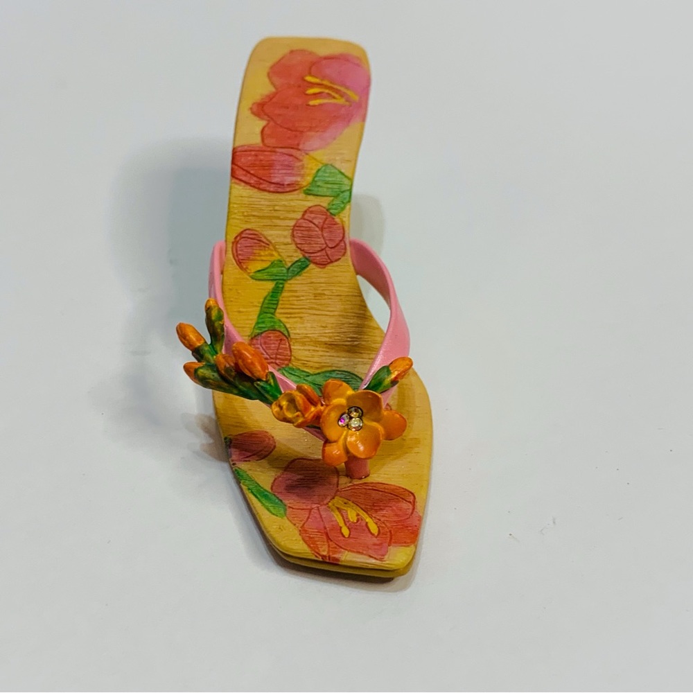 Just The Right Shoe Flip Flop Floral